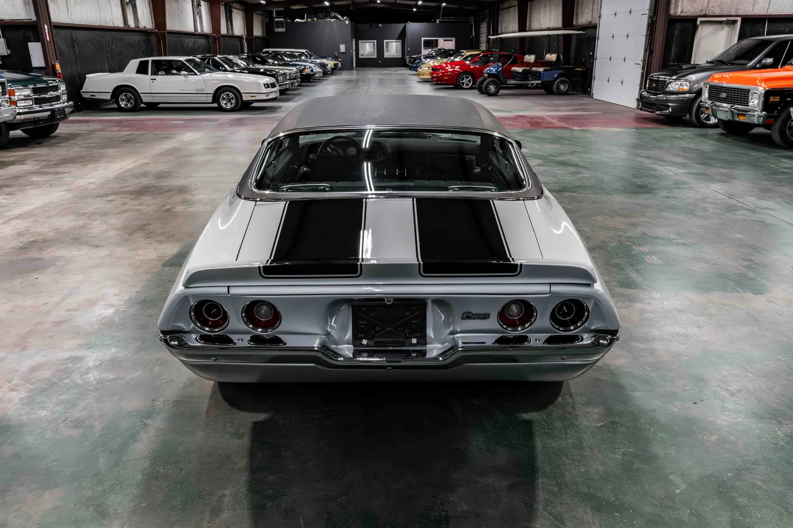 3_1970-Chevrolet-Camaro RS -Silver-570658-39.jpg